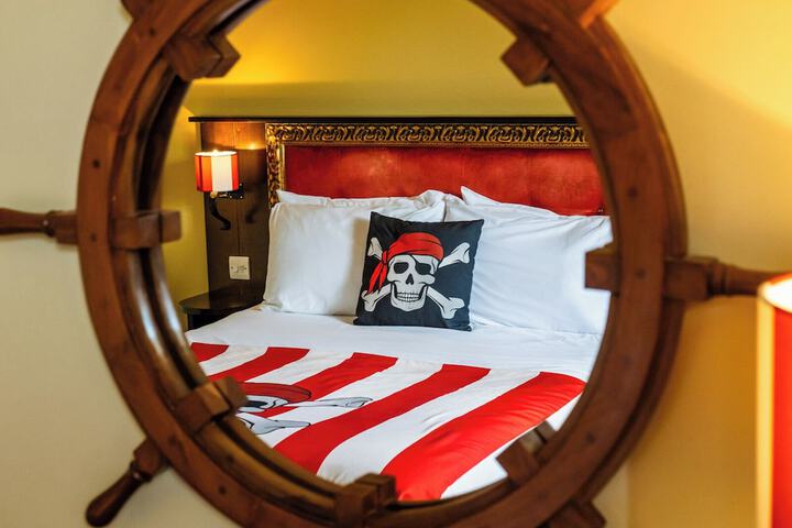 Room 10 of 83