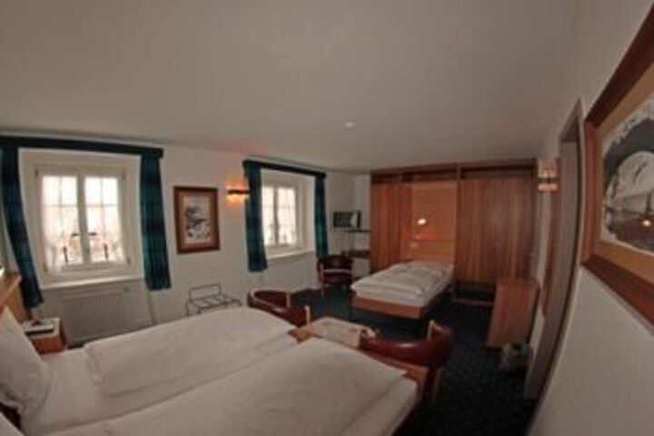 Room 62 of 106