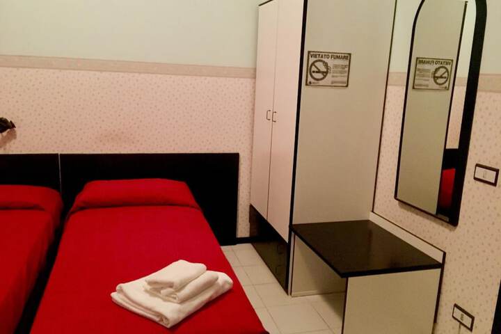 Room 32 of 63