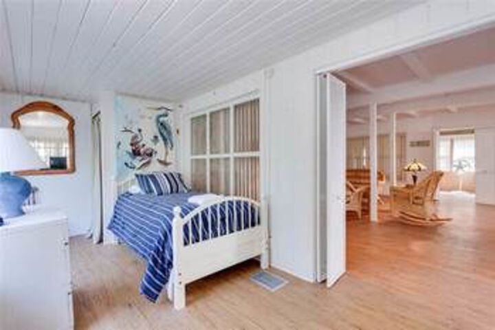 Room 15 of 31