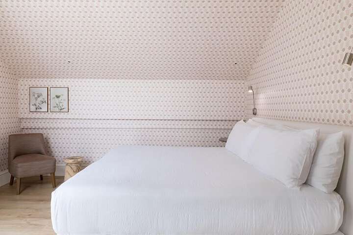 Room 29 of 54