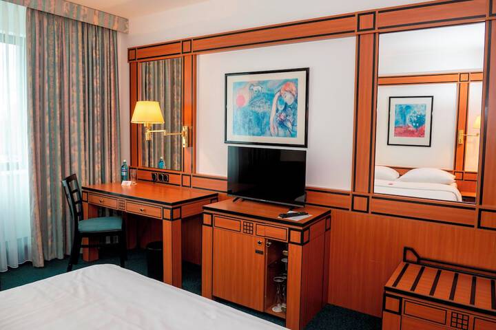 Room 31 of 76