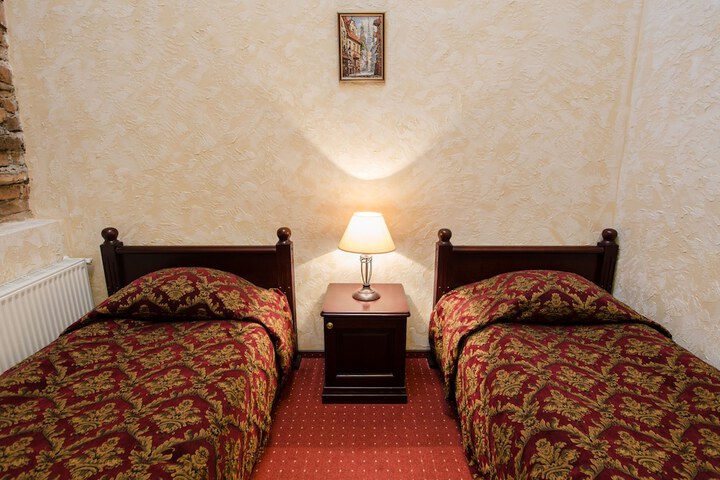 Room 36 of 84