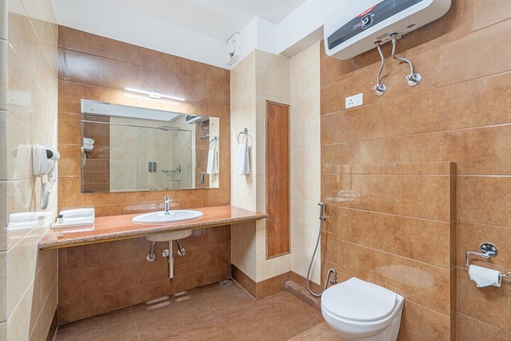 Room 44 of 60