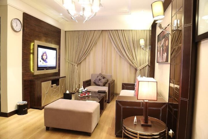 Room 15 of 25