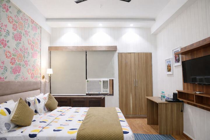 Room 7 of 50