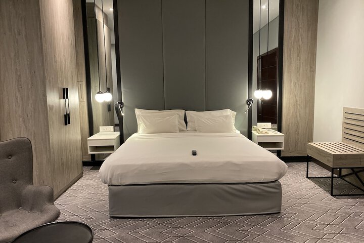 Room 68 of 193