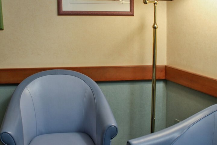 Room 5 of 38