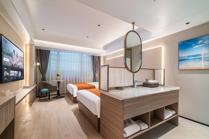 Room 17 of 62