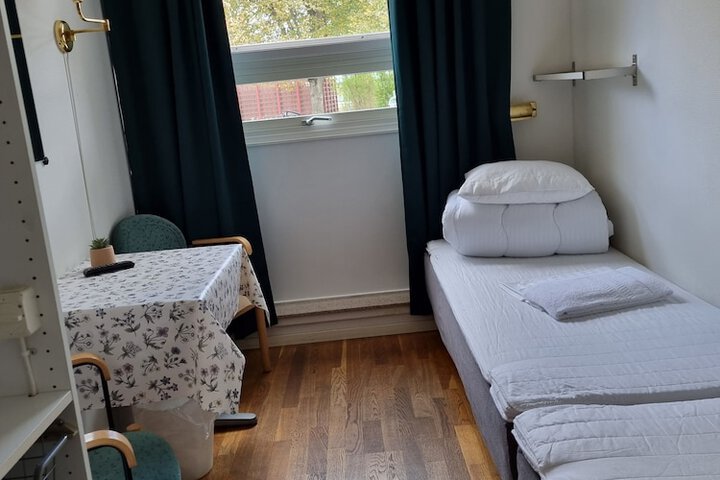 Room 25 of 81