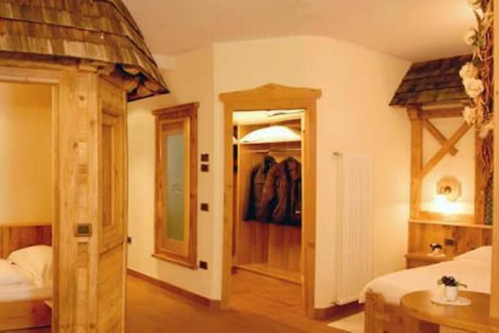 Room 8 of 91