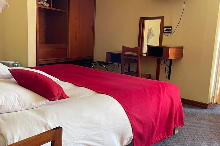 Room 11 of 24