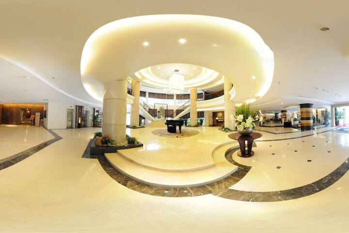 Hotel Interior 4 of 17