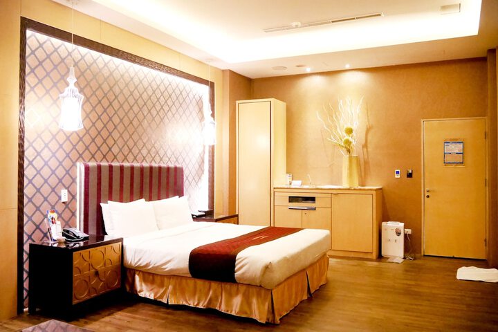 Room 11 of 81