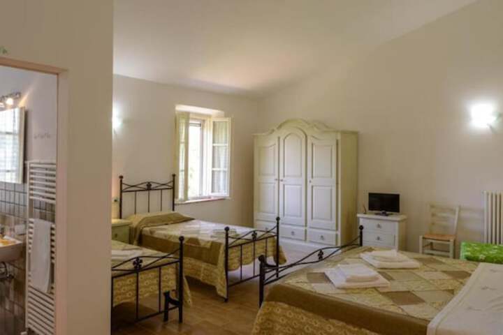 Room 13 of 61