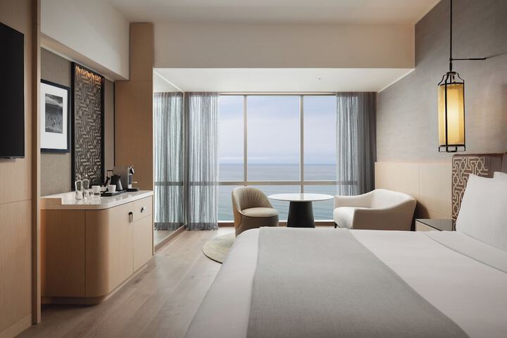 Room 64 of 196