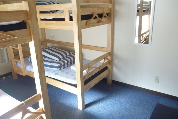 Room 5 of 66