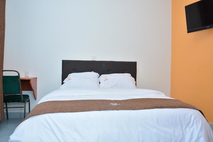 Room 3 of 17
