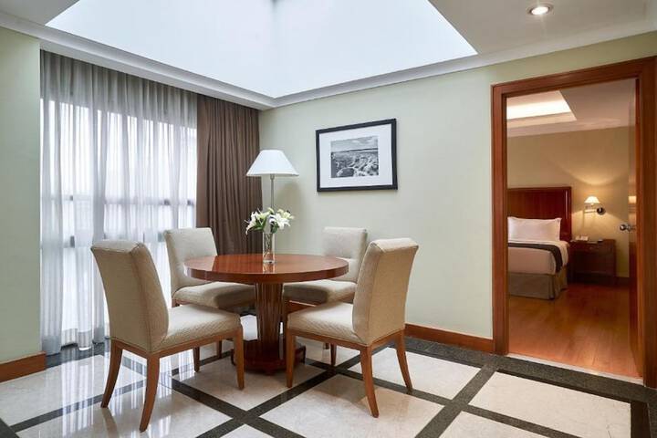 Room 13 of 48