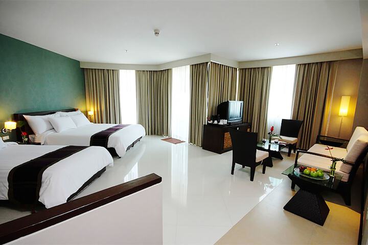 Room 14 of 175
