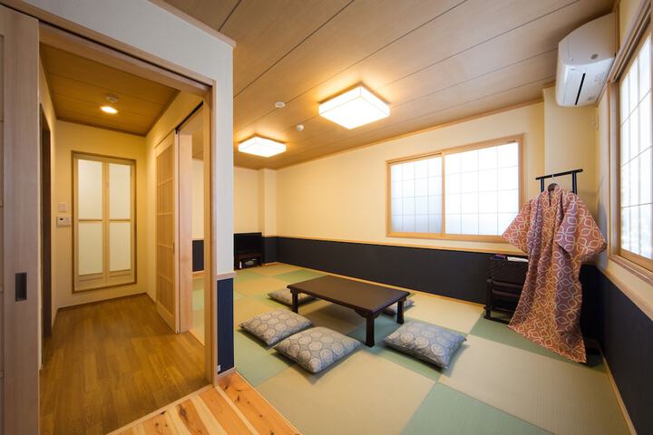 Room 5 of 32