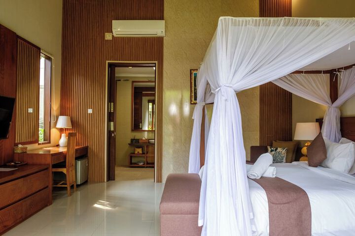 Room 2 of 90