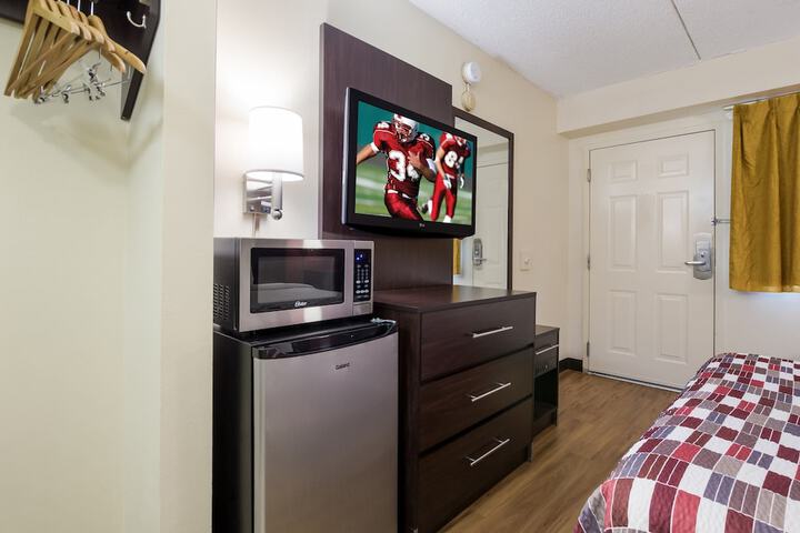 Deluxe Double Bed (12 of 13)