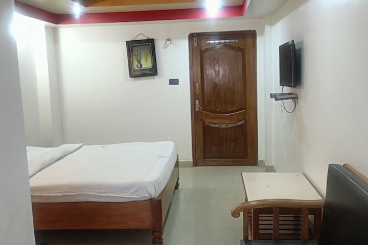 Room 21 of 38