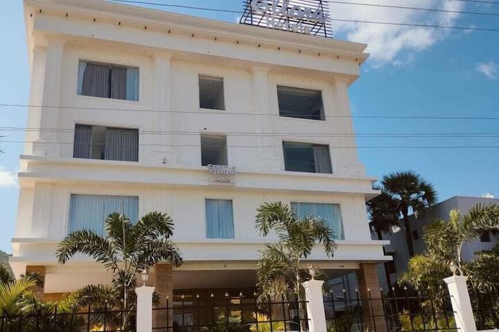 Exterior of Ellora Hotel