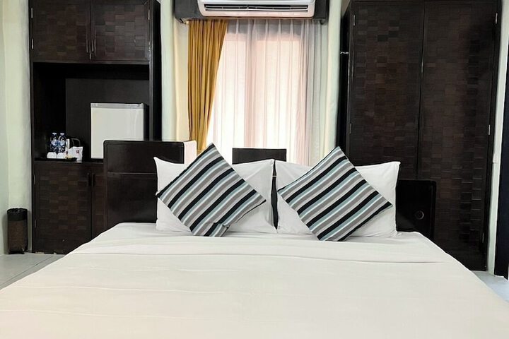 Room 38 of 214
