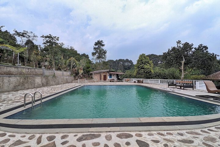 Pool 9 of 13