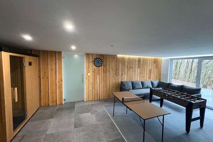 Room 12 of 40