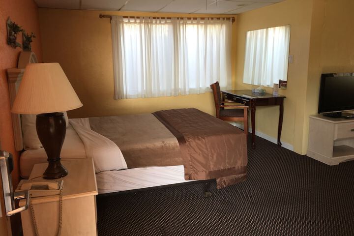 Room 13 of 49
