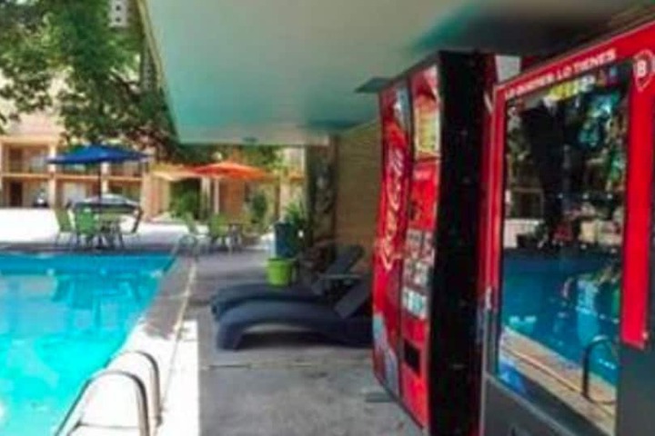 Pool 9 of 16