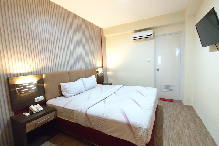 Room 10 of 36