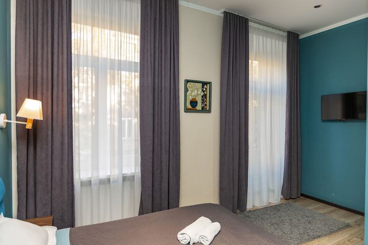 Room 20 of 106