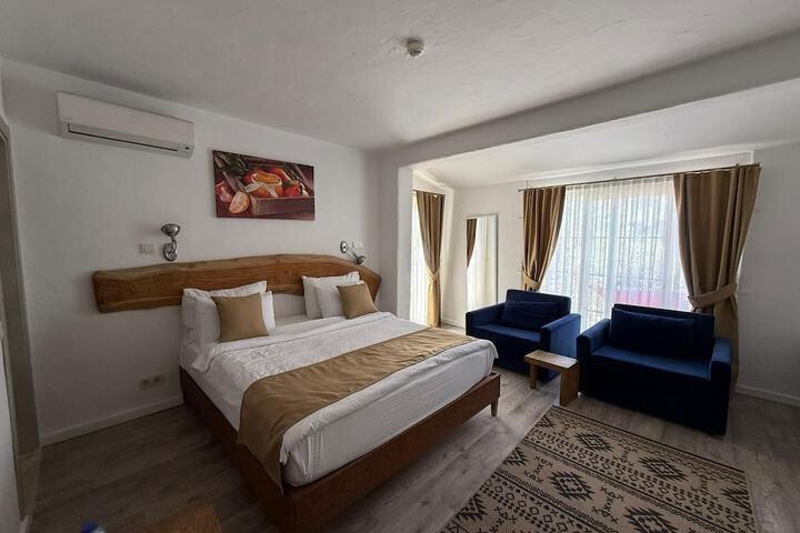 Room 90 of 194