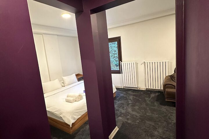 Room 64 of 104