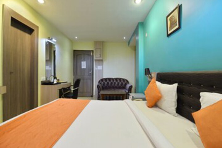 Room 14 of 19