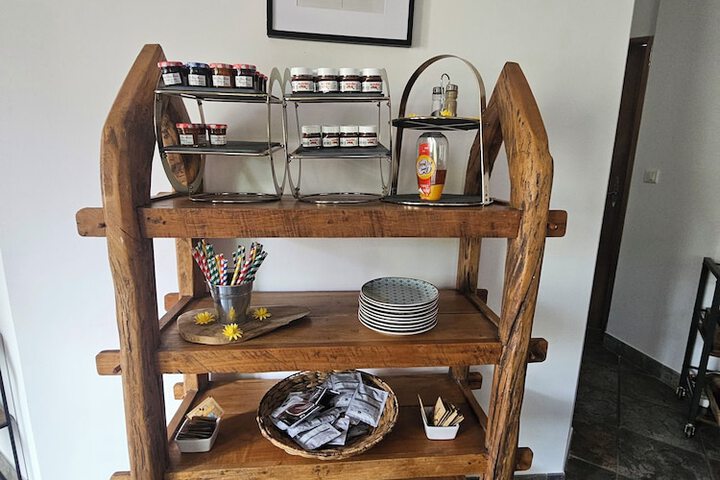 Breakfast/Coffee Service 24 of 57