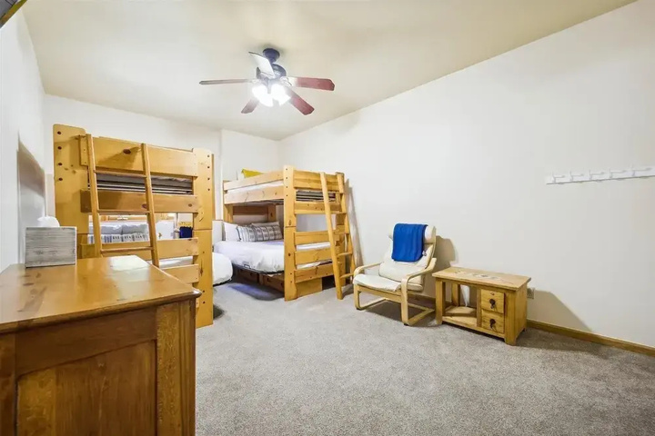 Room 7 of 23