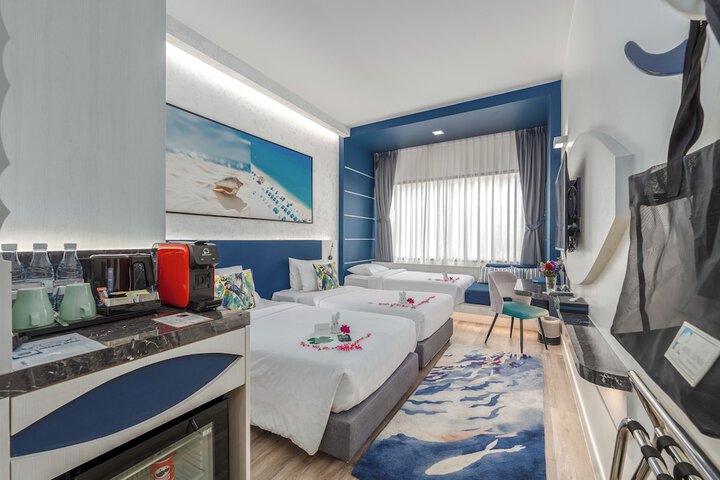 Room 51 of 158