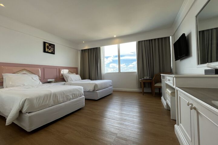 Room 5 of 41