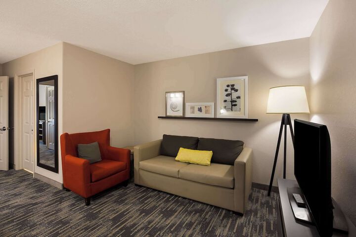 Room 37 of 72
