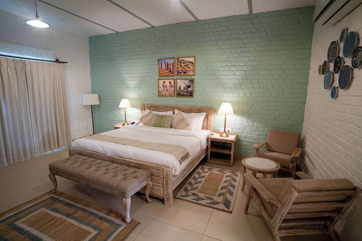 Room 21 of 30