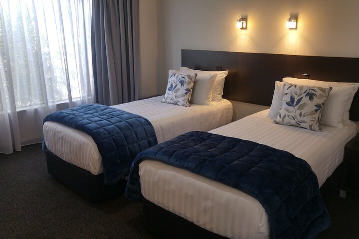 Room 5 of 35