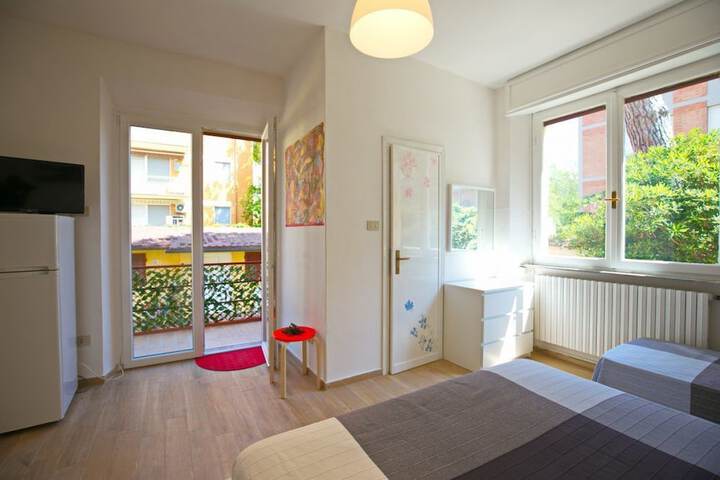 Room 6 of 65