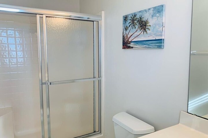 Room 2 of 33