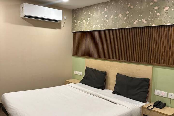 Room 16 of 46