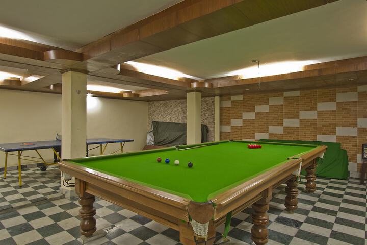 Pool 32 of 52